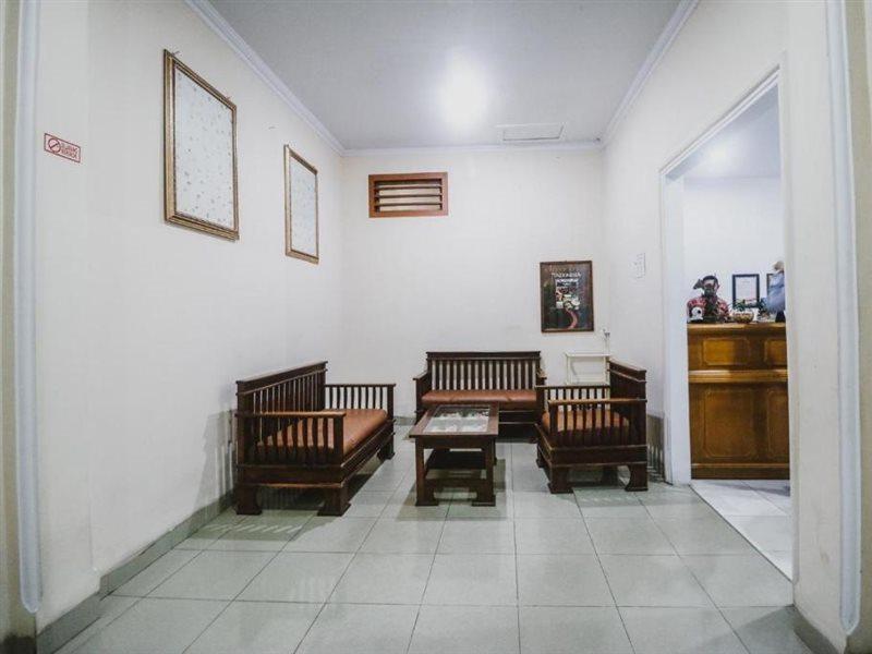 红多兹Plus 酒店-近WTC巴塘哈利商场 Tanjungjohor 外观 照片